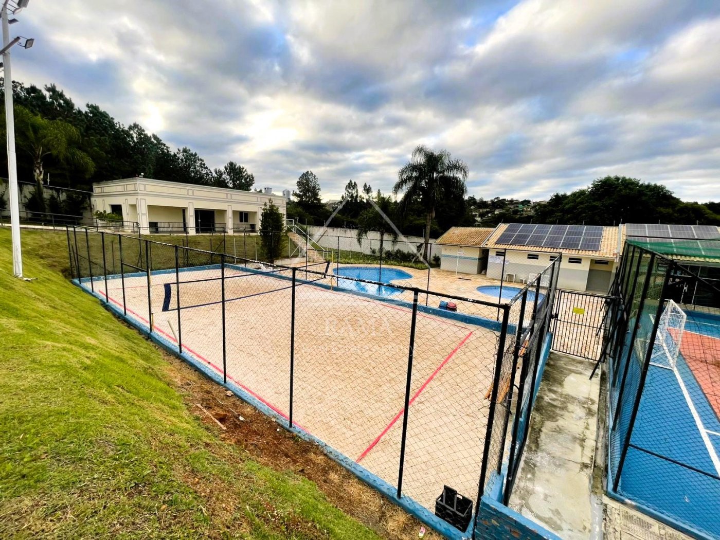 Casa 4 quartos no condomínio Parque dos Franceses em Oficinas Ponta Grossa