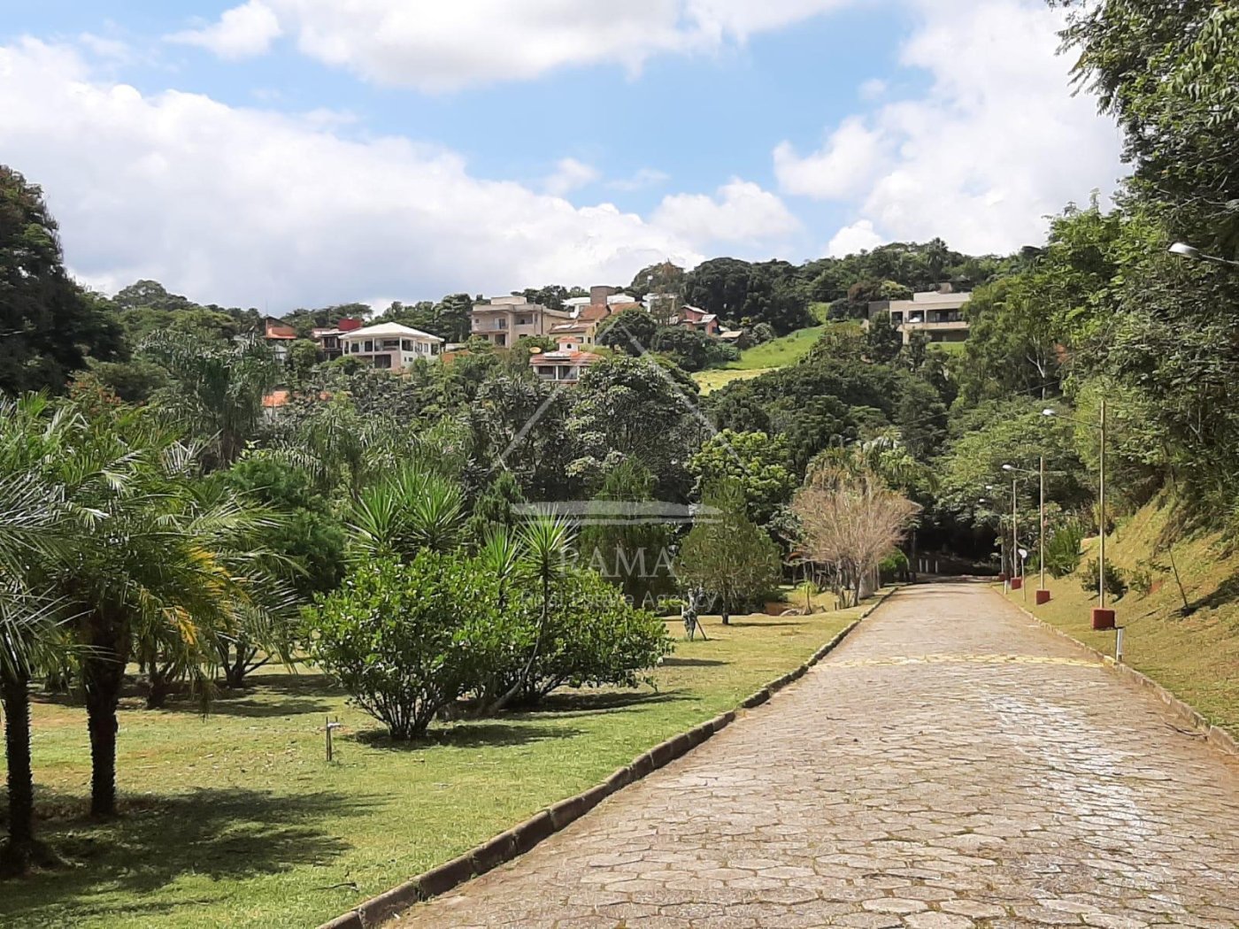 Terreno em Condomínio c/ apr. 1.100m² em São Lourenço Minas Gerais - Mantiqueira