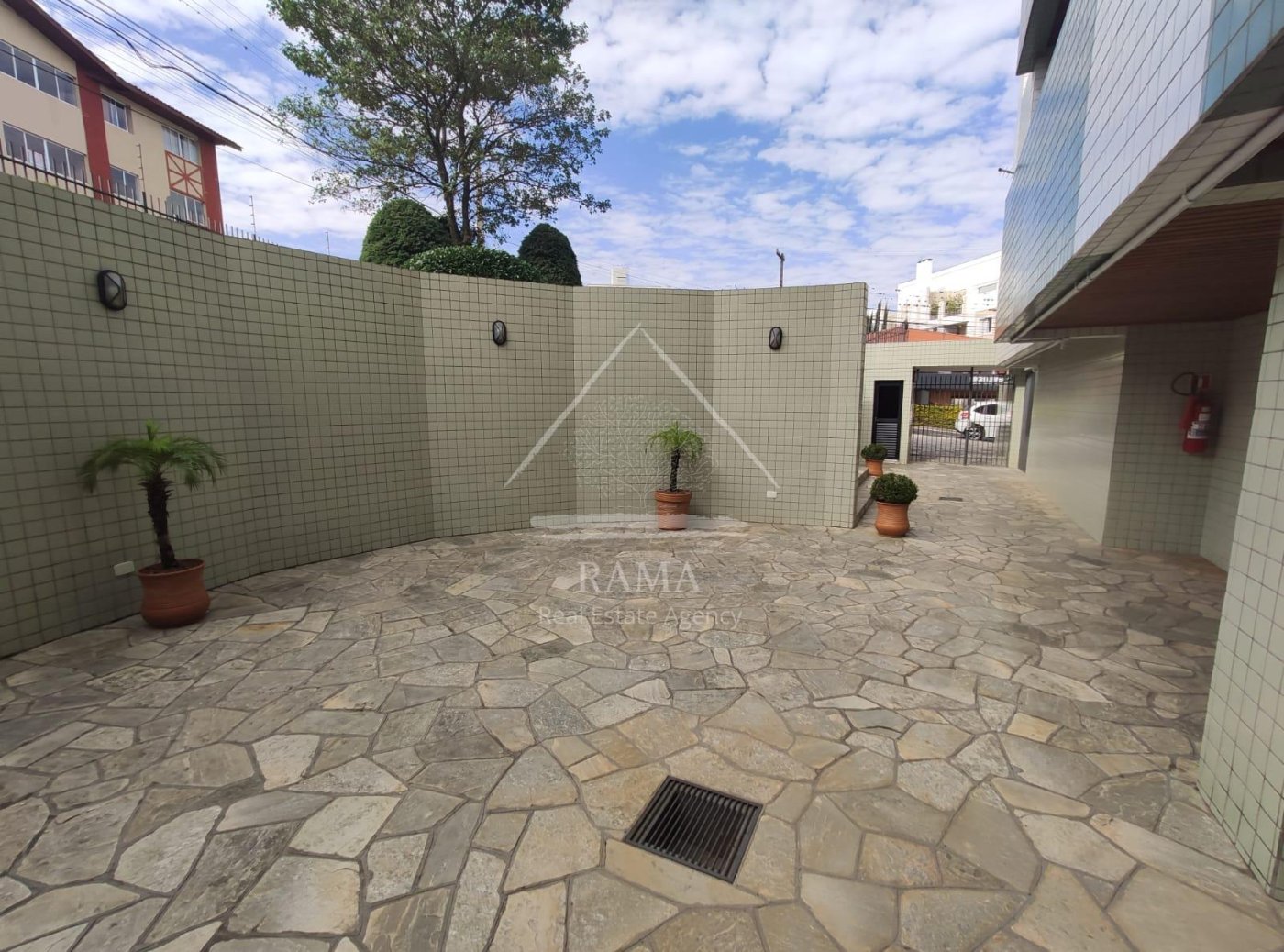 Apto em excelente localização no Vila Estrela, com linda mobília planejada!