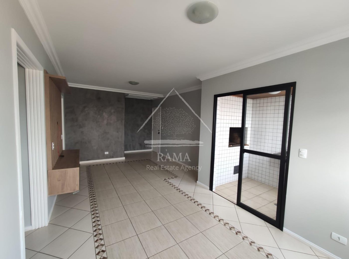 Apto em excelente localização no Vila Estrela, com linda mobília planejada!