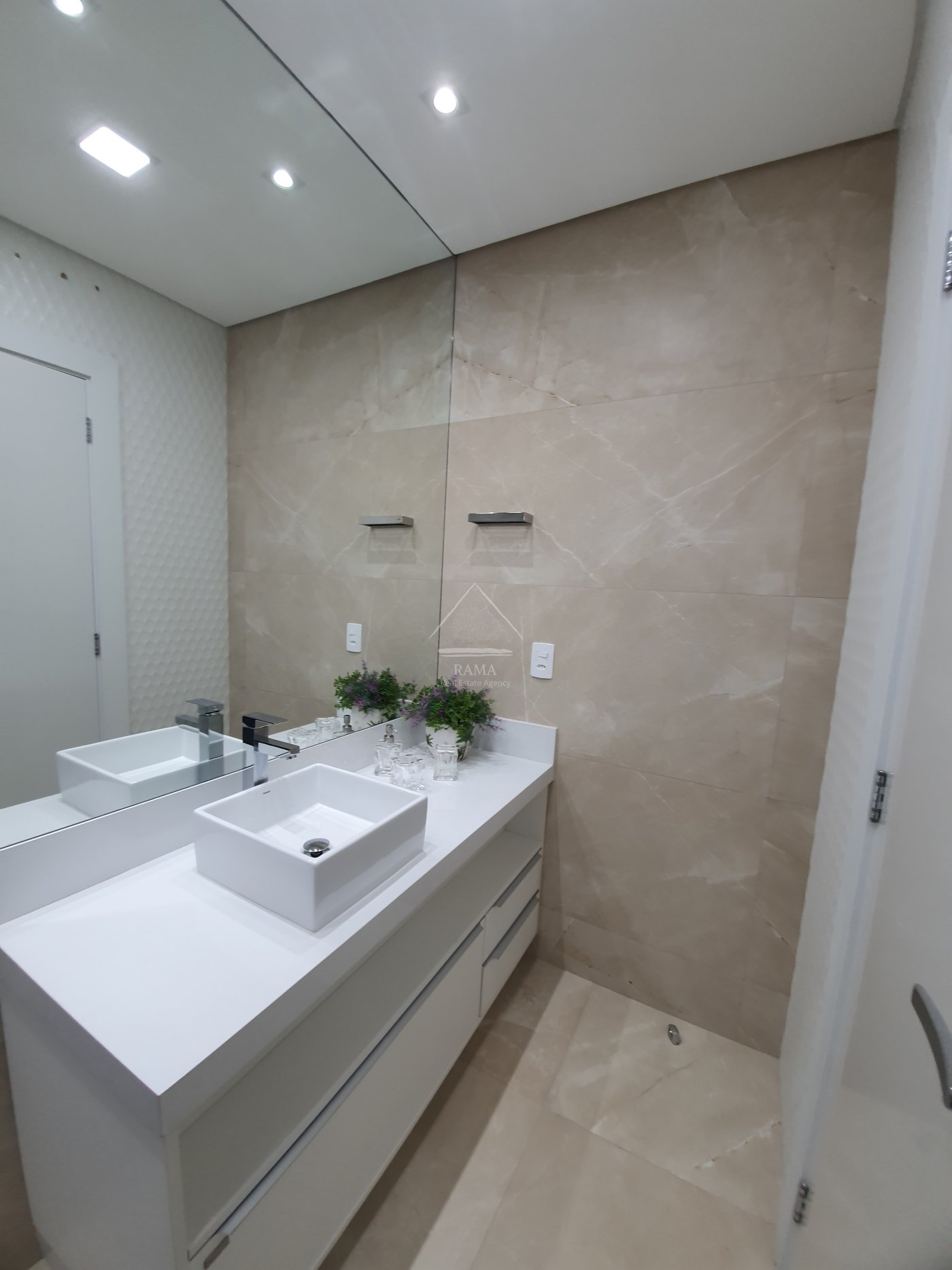 Apartamento 4 suítes para Venda no bairro Centro em Ponta Grossa