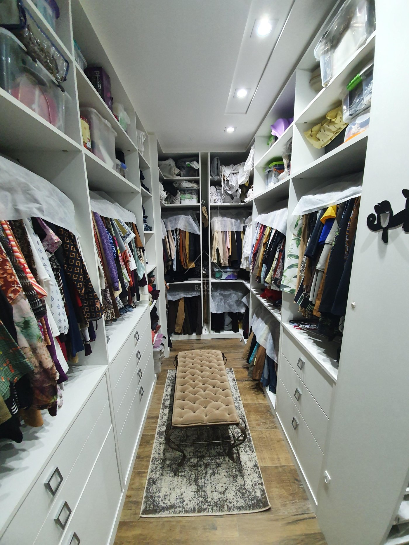 Apartamento 4 suítes para Venda no bairro Centro em Ponta Grossa