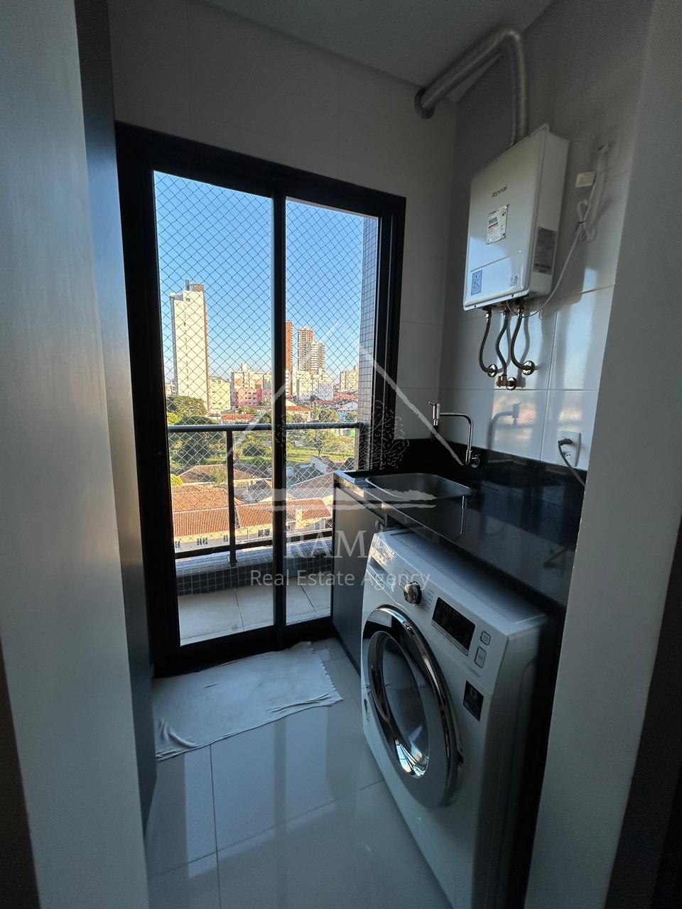 Apto mobiliado, pronto para morar em excelente localização no Vila Estrela!