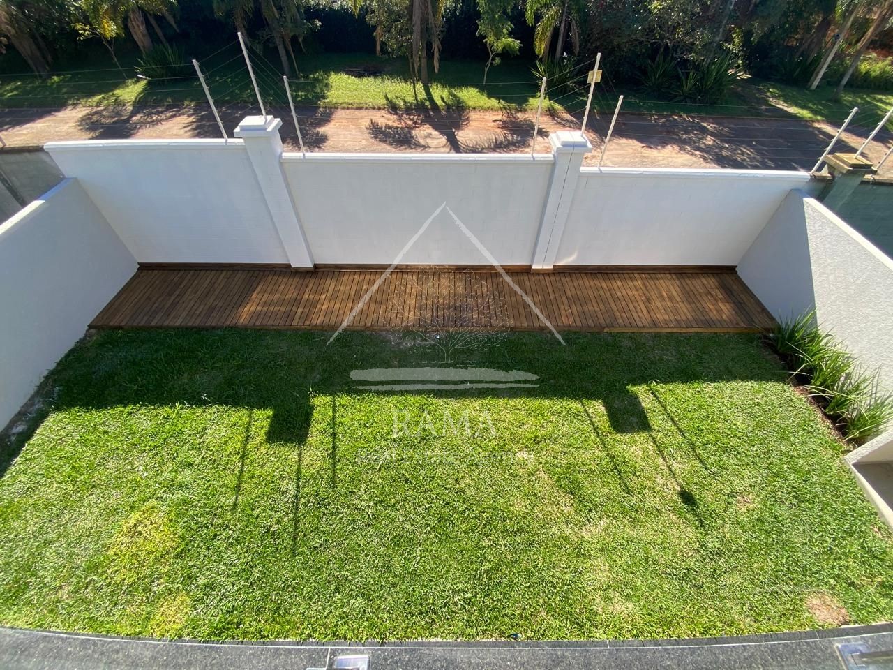 Casa de Alto Padrão para aluguel no Terras Alphaville, 3 Suítes, 4 vagas.