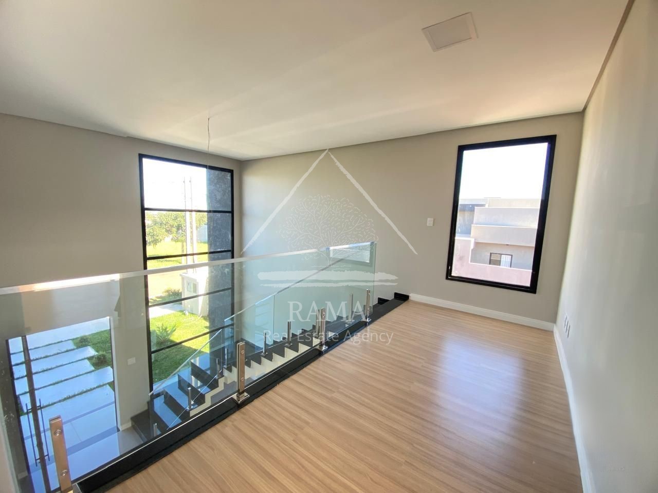 Casa de Alto Padrão para aluguel no Terras Alphaville, 3 Suítes, 4 vagas.