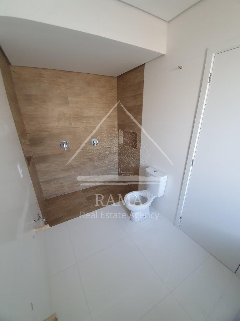 Casa de alto padrão em Condomínio Fechado no Estrela, 4 Quartos (3 Suítes)