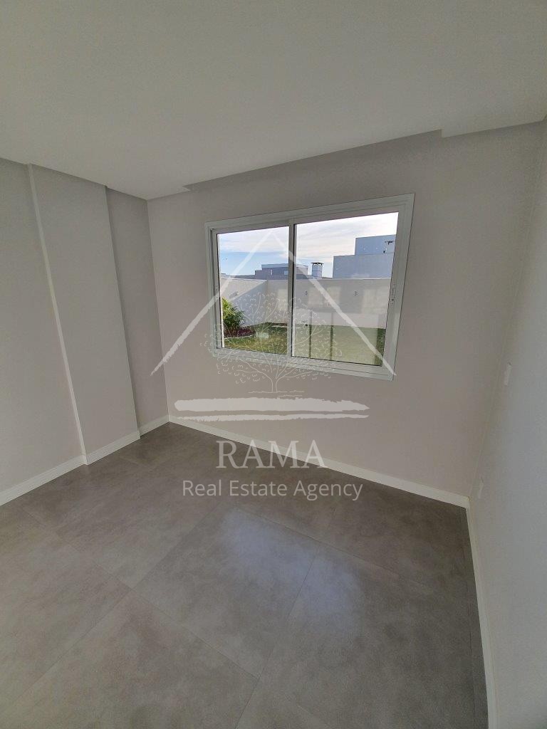 Casa de alto padrão em Condomínio Fechado no Estrela, 4 Quartos (3 Suítes)