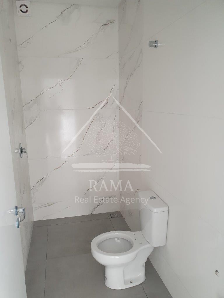 Casa de alto padrão em Condomínio Fechado no Estrela, 4 Quartos (3 Suítes)