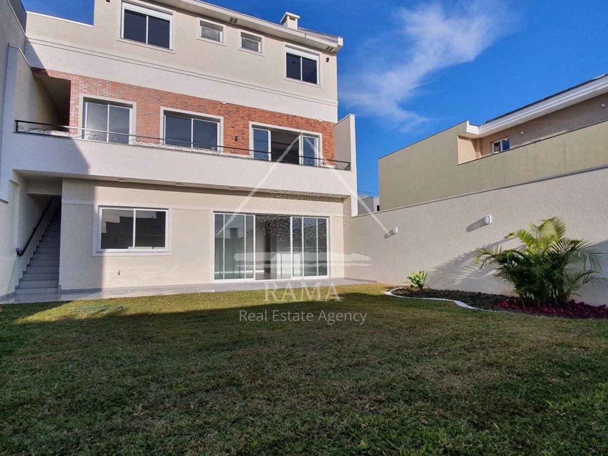 Casa de alto padrão em Condomínio Fechado no Estrela, 4 Quartos (3 Suítes)