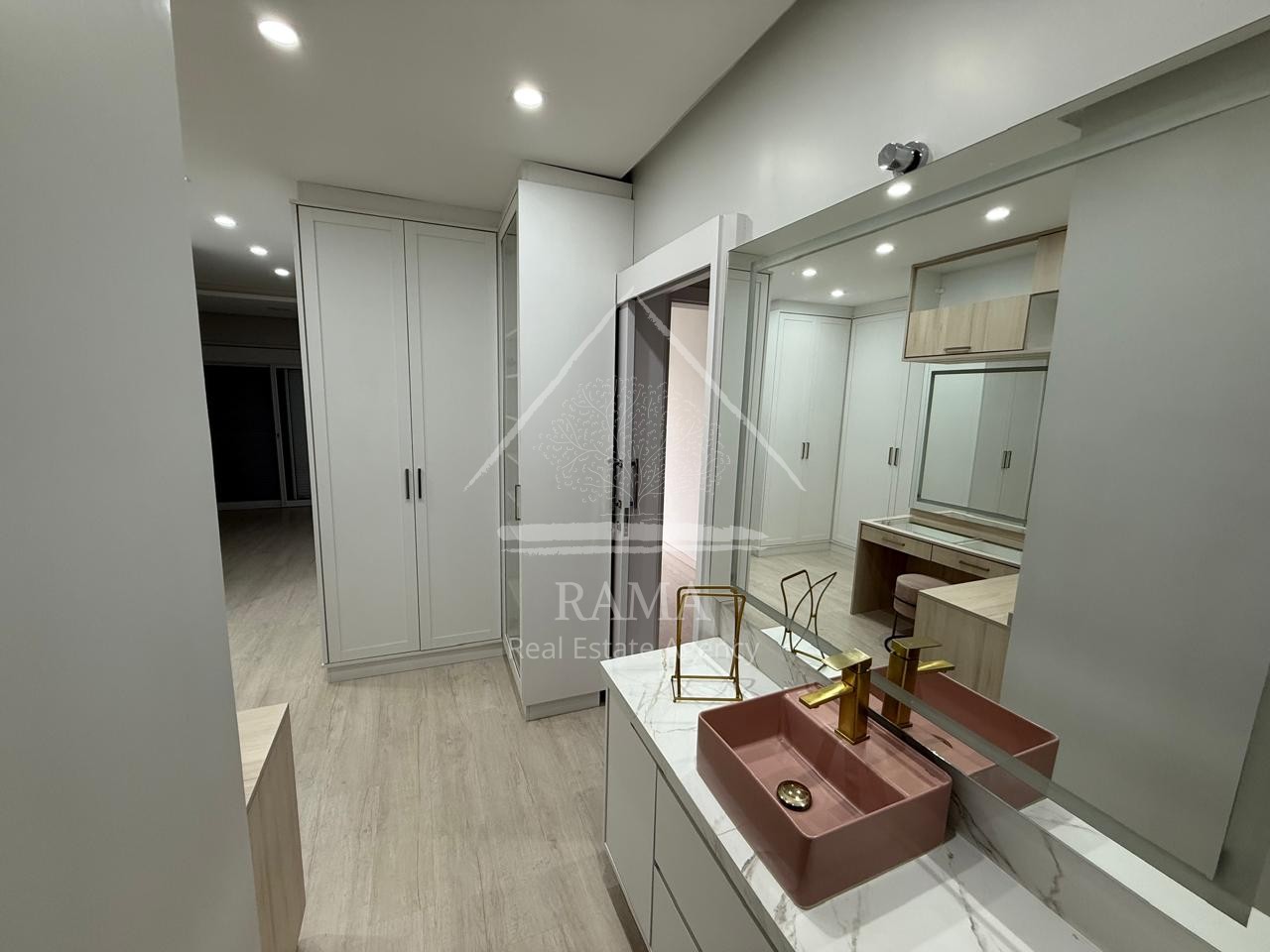 Apartamento Mobiliado c/ 2Q, 2V no Estrela Locação próx ao Colégio Sta Teresinha