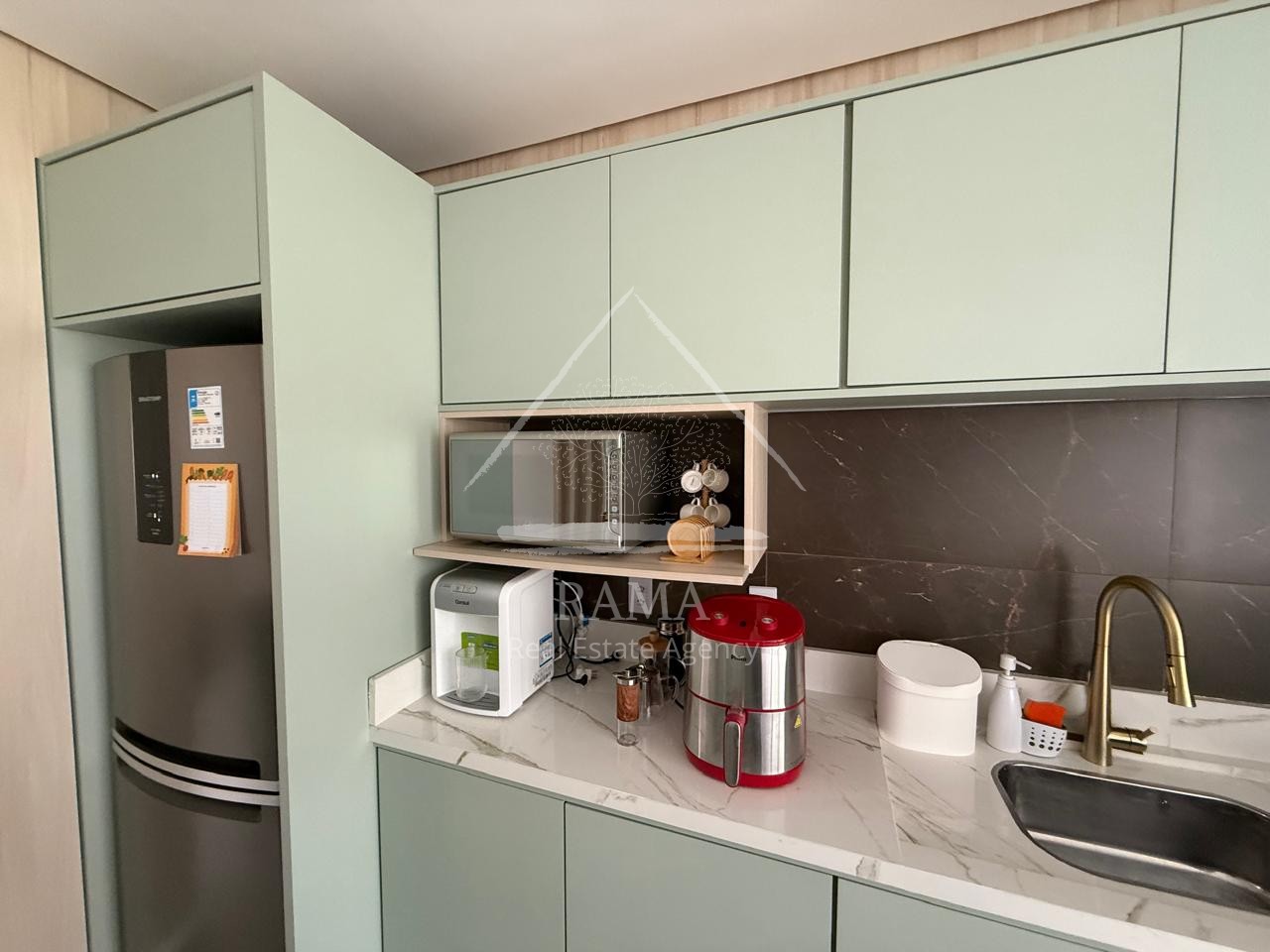 Apartamento Mobiliado c/ 2Q, 2V no Estrela Locação próx ao Colégio Sta Teresinha
