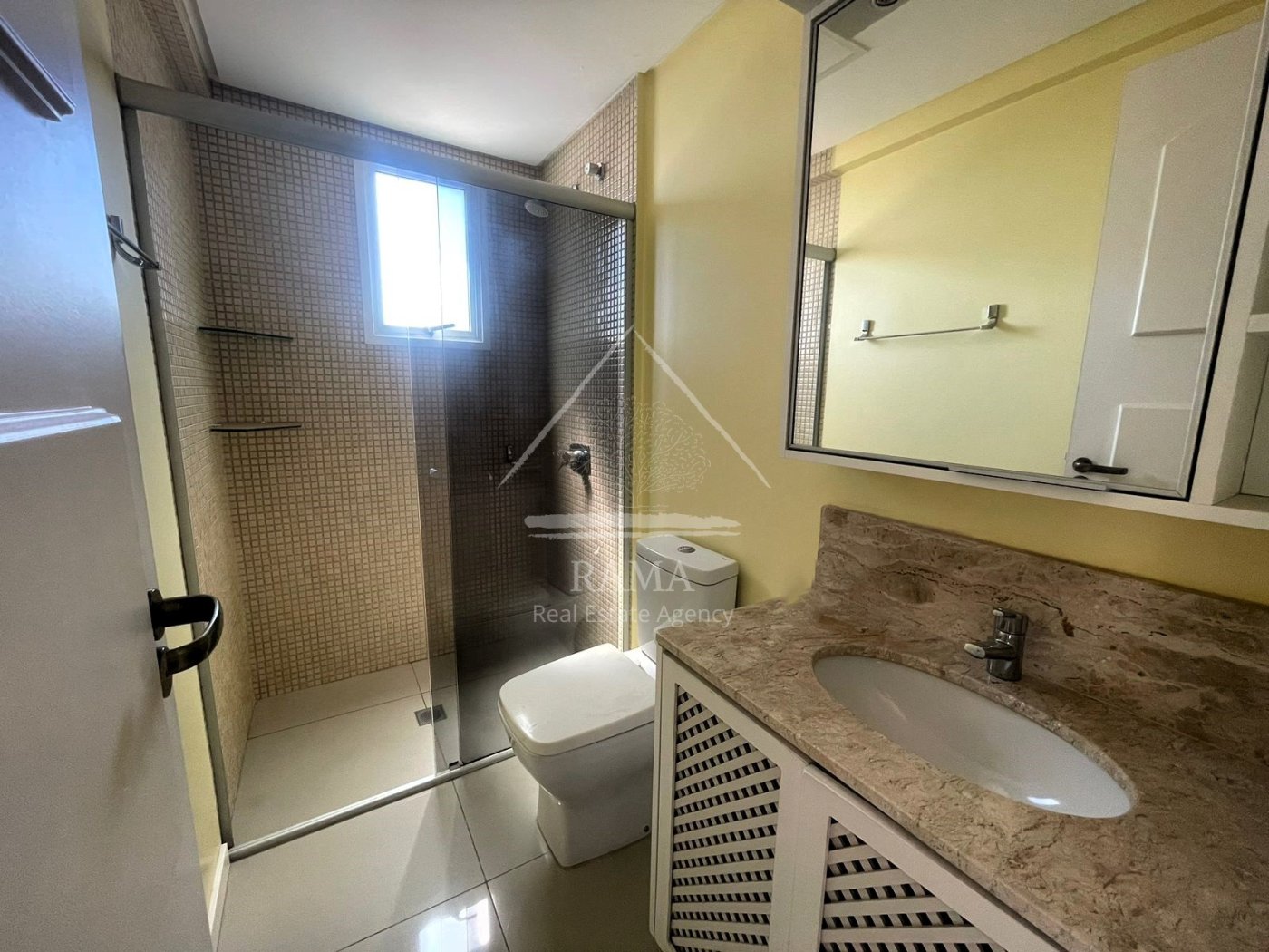 Apartamento de alto padrão p/ locação no centro de Ponta Grossa, pronto p morar!