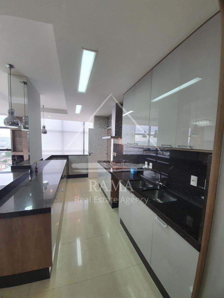 Apartamento de Alto Padrão no Centro de Ponta Grossa para Locação ou Venda