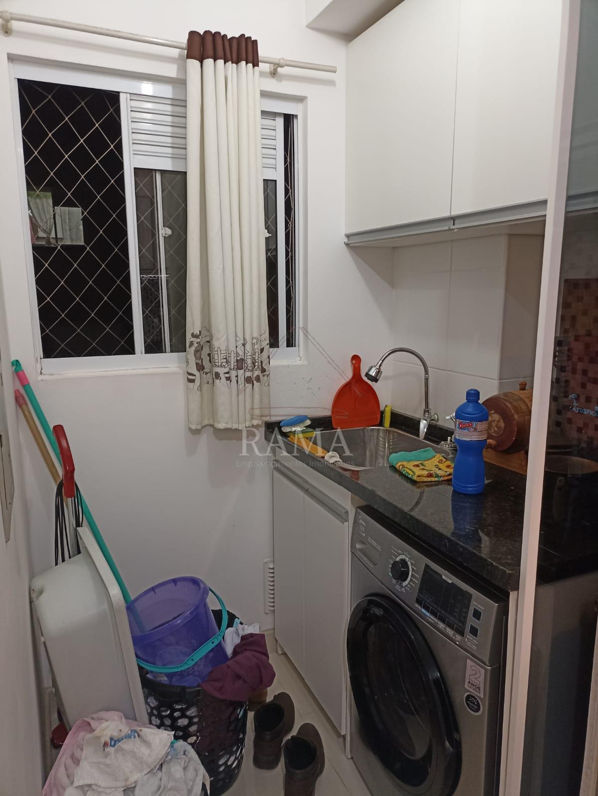 Apto semi-mobiliado no Cond. Resid. Campo Alegre 3Q + Garagem + Lazer