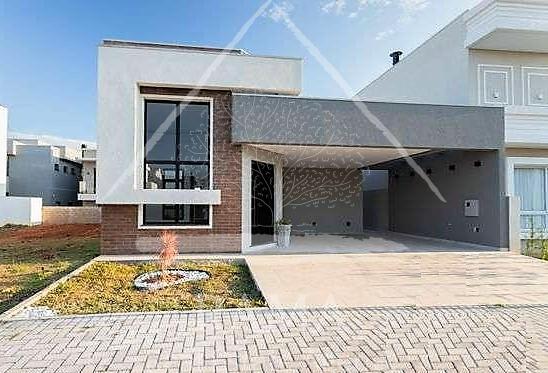 Casa Térrea em Condomínio com 3 Quartos, Suíte, 2 vagas, semi-mobiliada