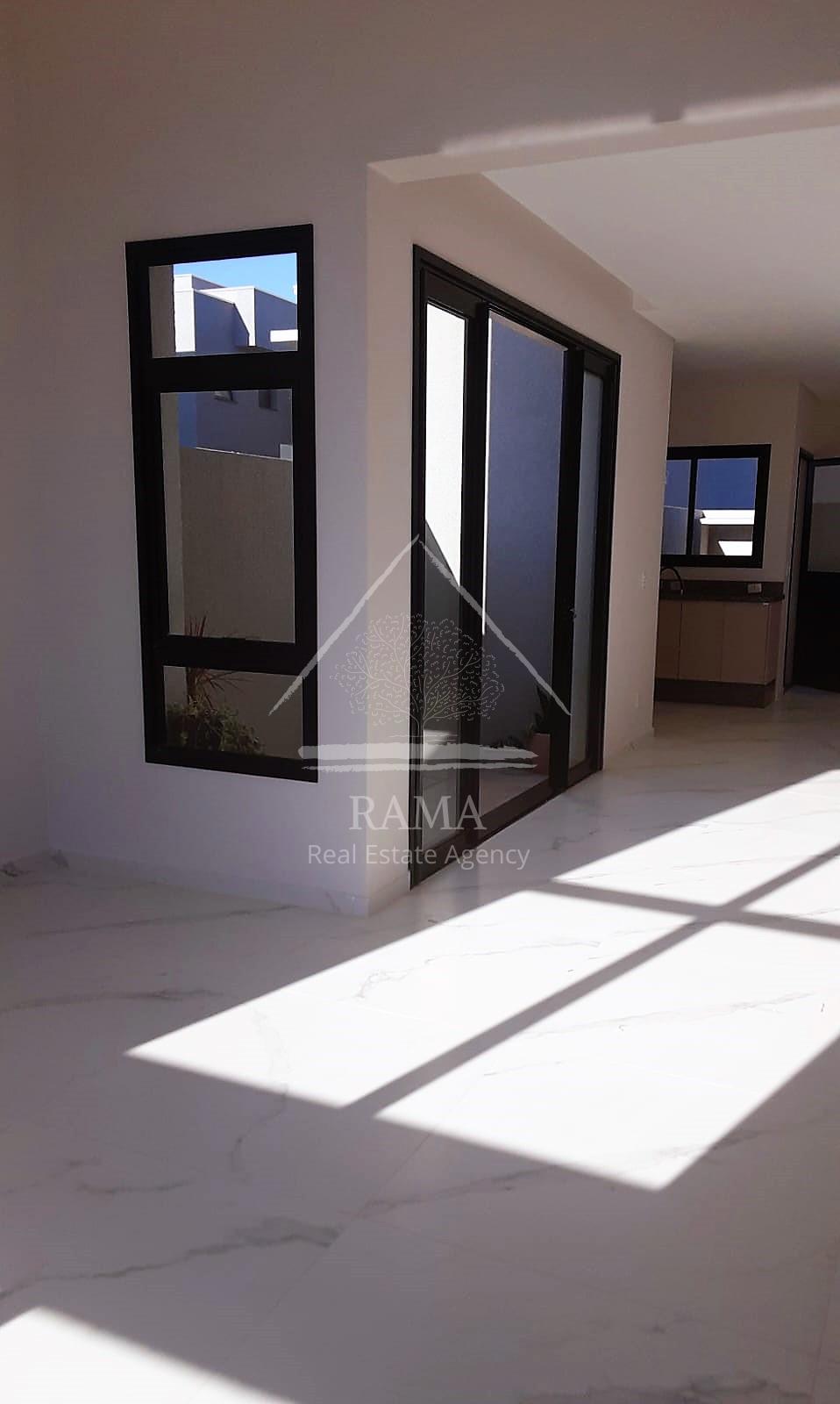 Casa Térrea em Condomínio com 3 Quartos, Suíte, 2 vagas, semi-mobiliada
