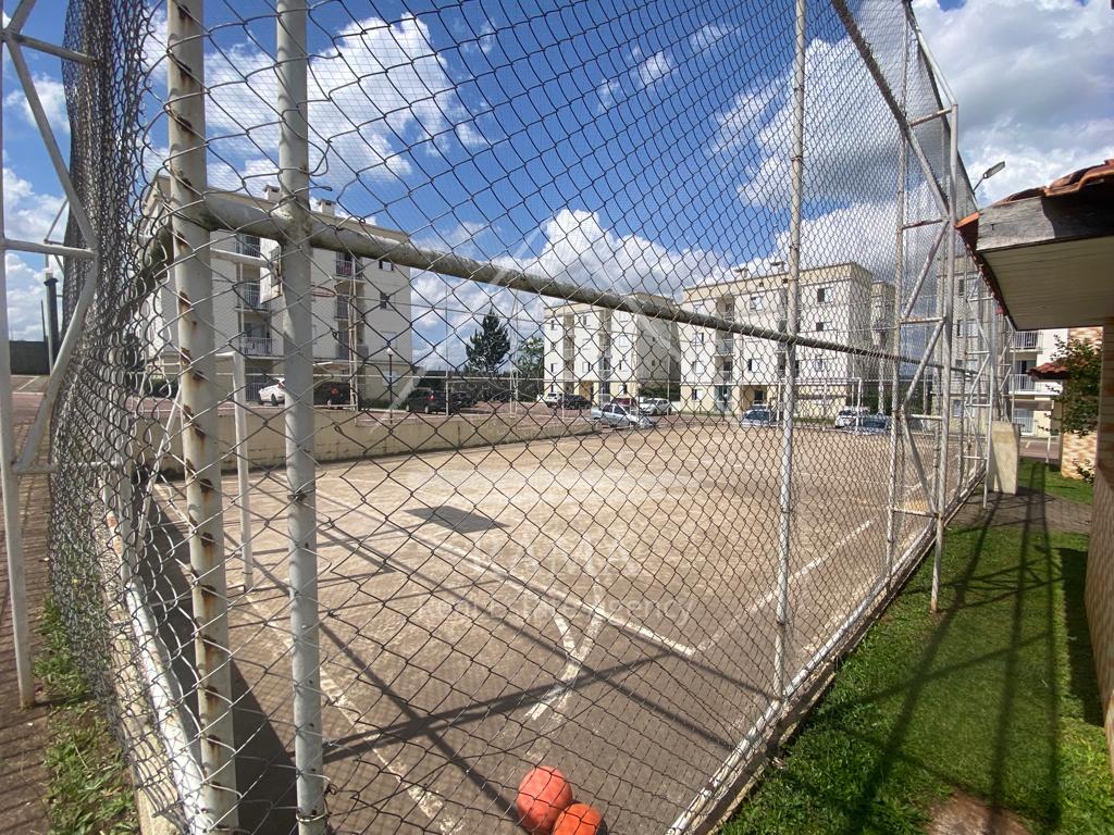 Apto semi-mobiliado no Condomínio Campo Alegre com 3 Quartos e completa área de Lazer