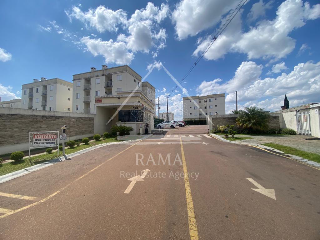 Apto semi-mobiliado no Condomínio Campo Alegre com 3 Quartos e completa área de Lazer